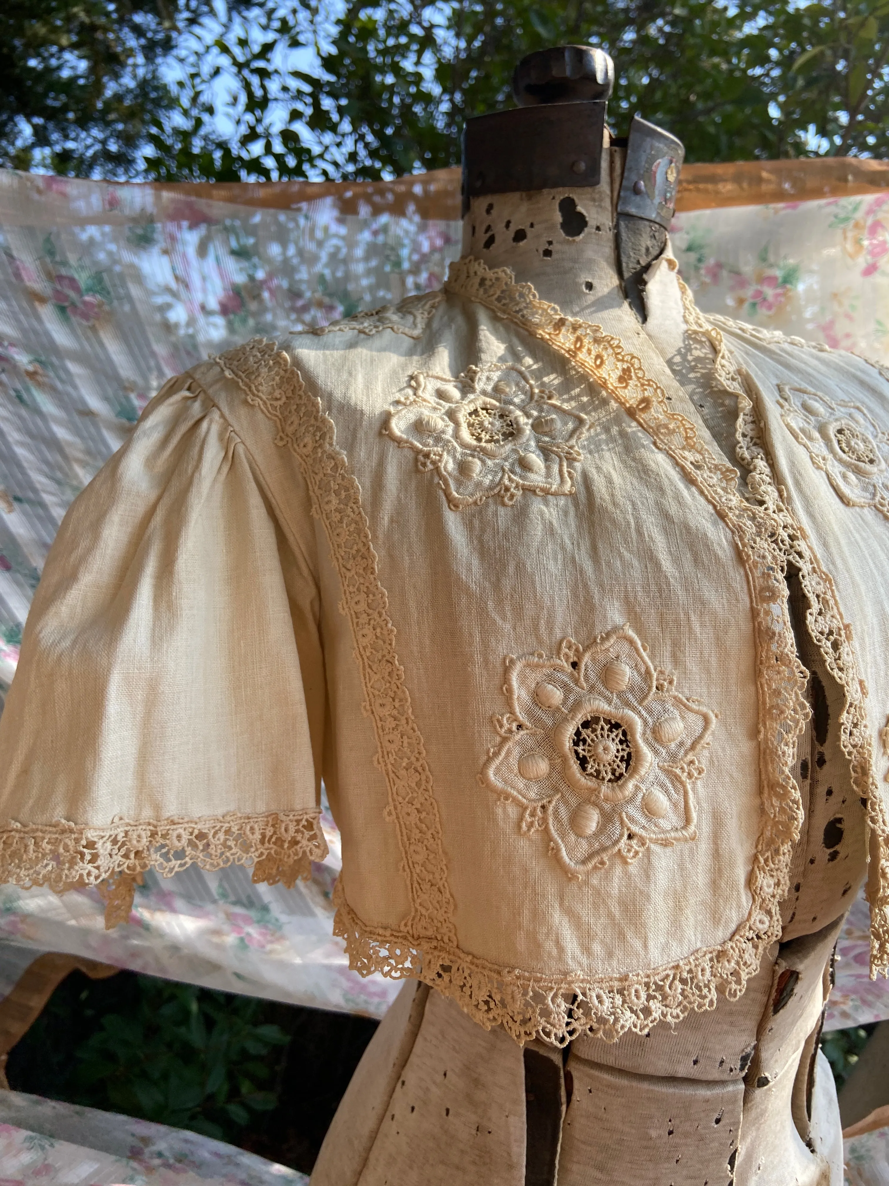 Antique Ecru Linen Crochet Lace Bolero
