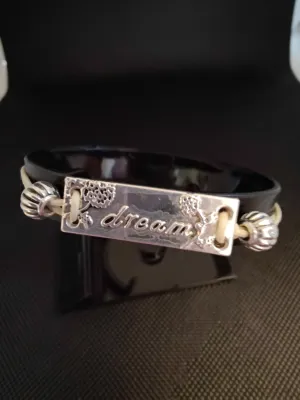 B #104   This is a very Danity and Very Attractive Bracelet.
