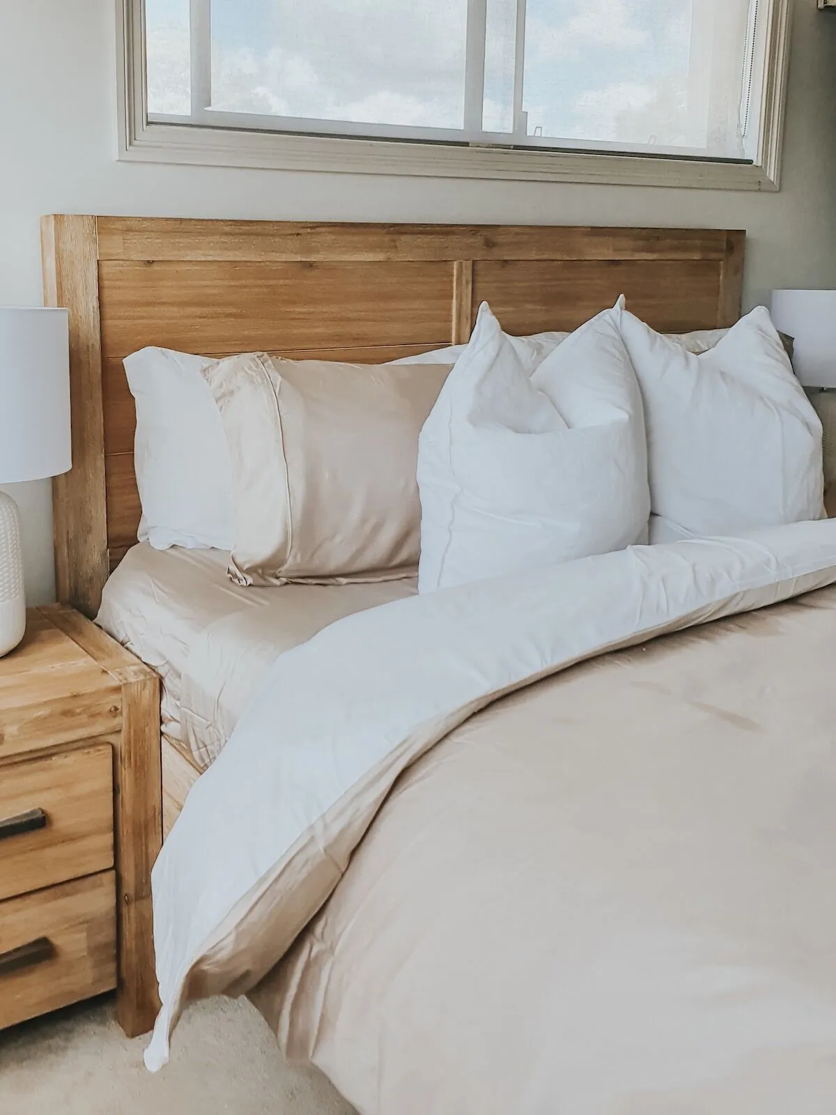 Bamboo Duvet Cover (King) - White/Macadamia