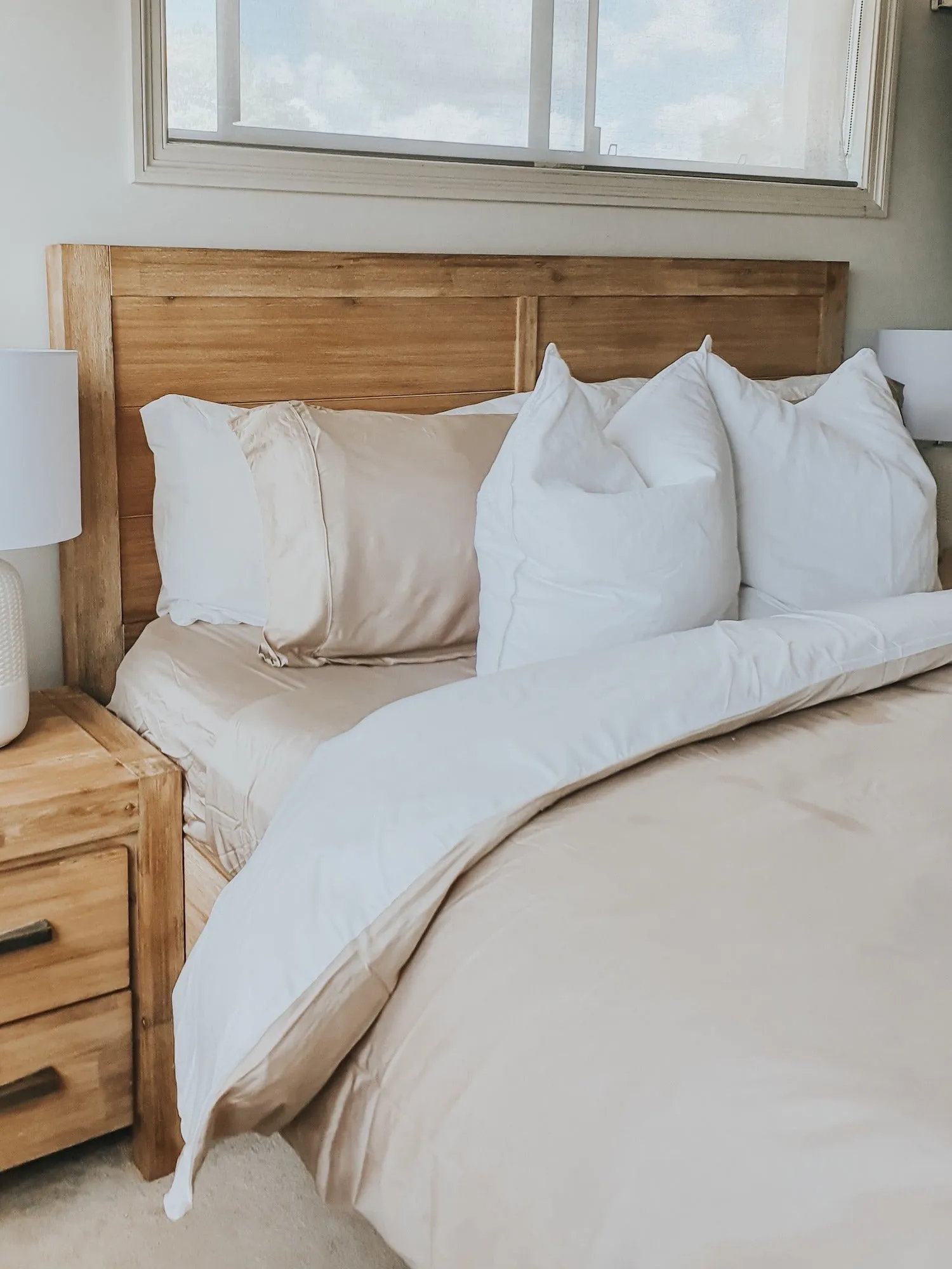 Bamboo Fitted Sheet (Queen) - Macadamia