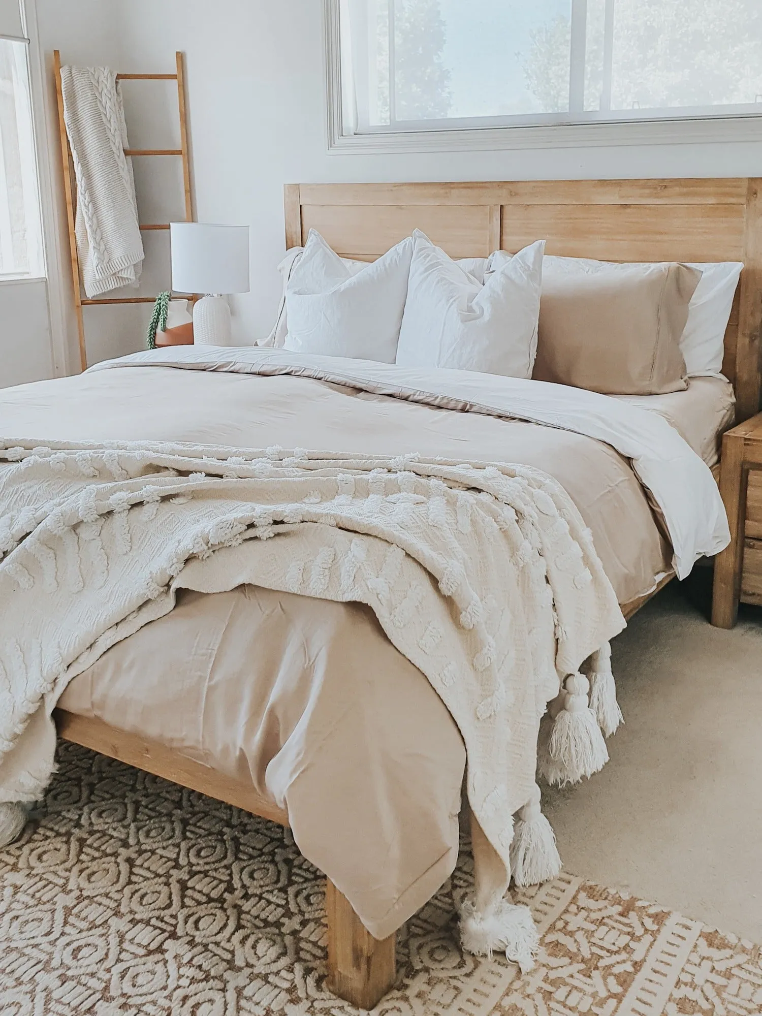 Bamboo Fitted Sheet (Queen) - Macadamia