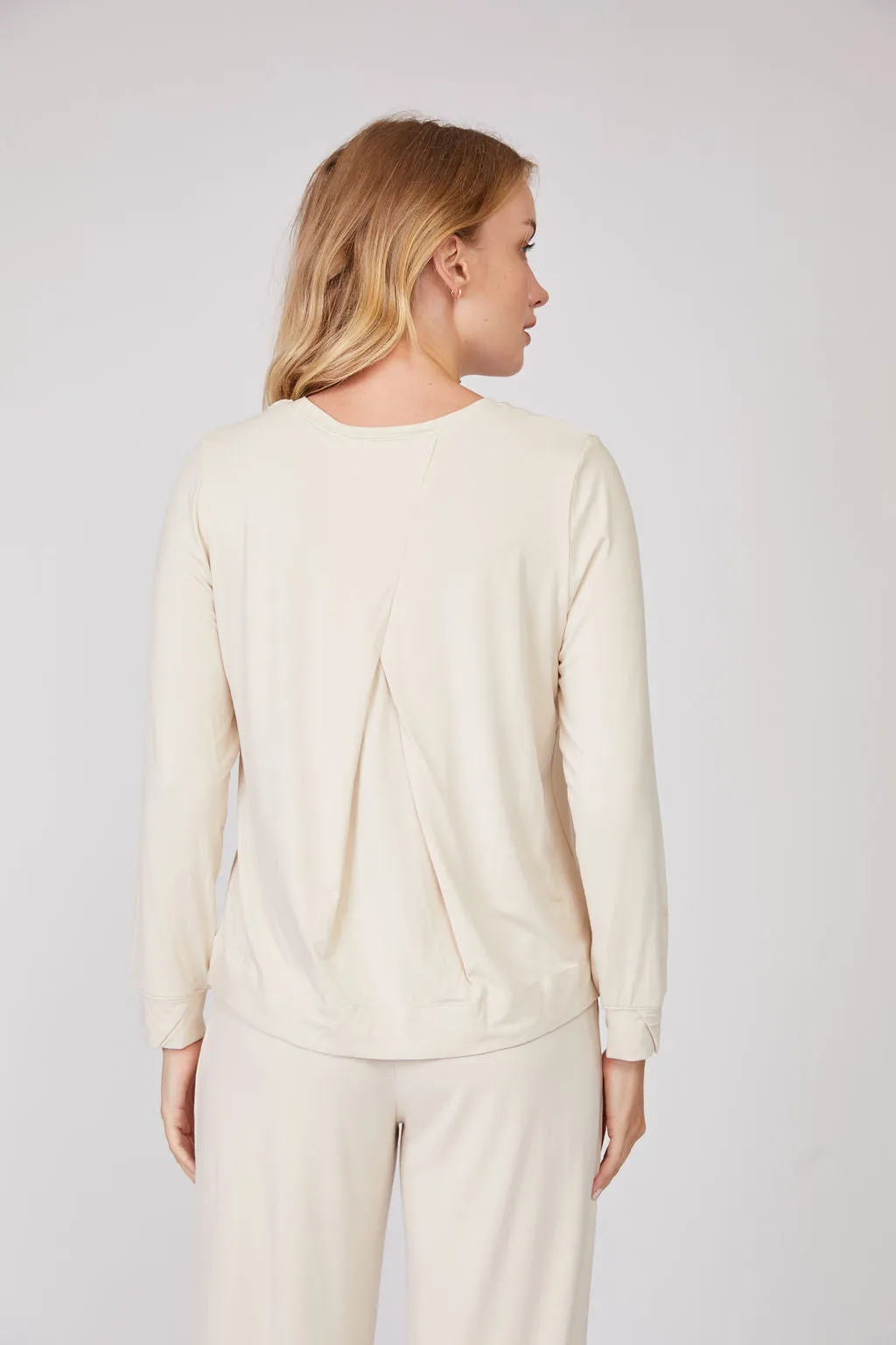 Bamboo Pleated Back Long Sleeve Shirt