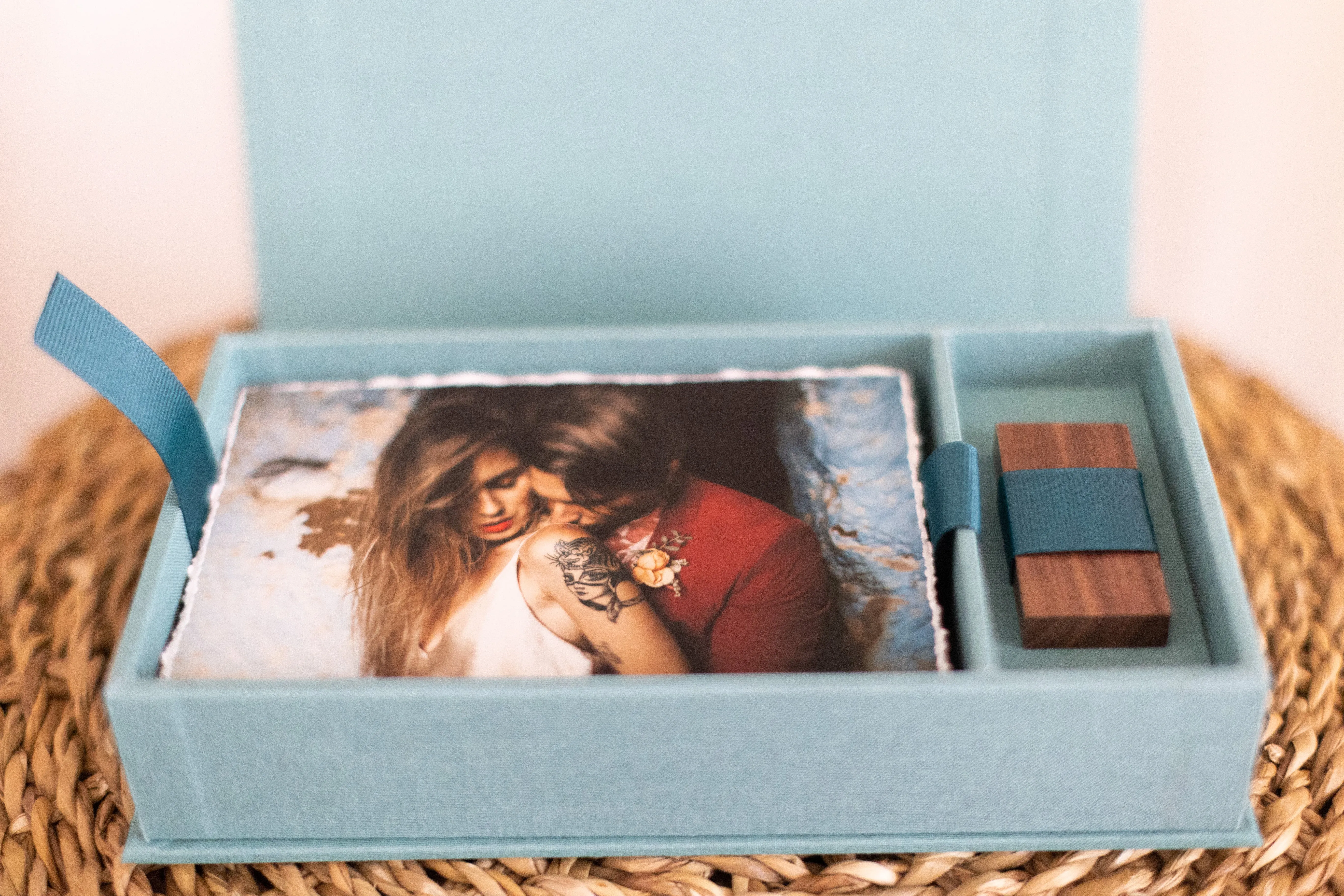 Clamshell Print Box   USB