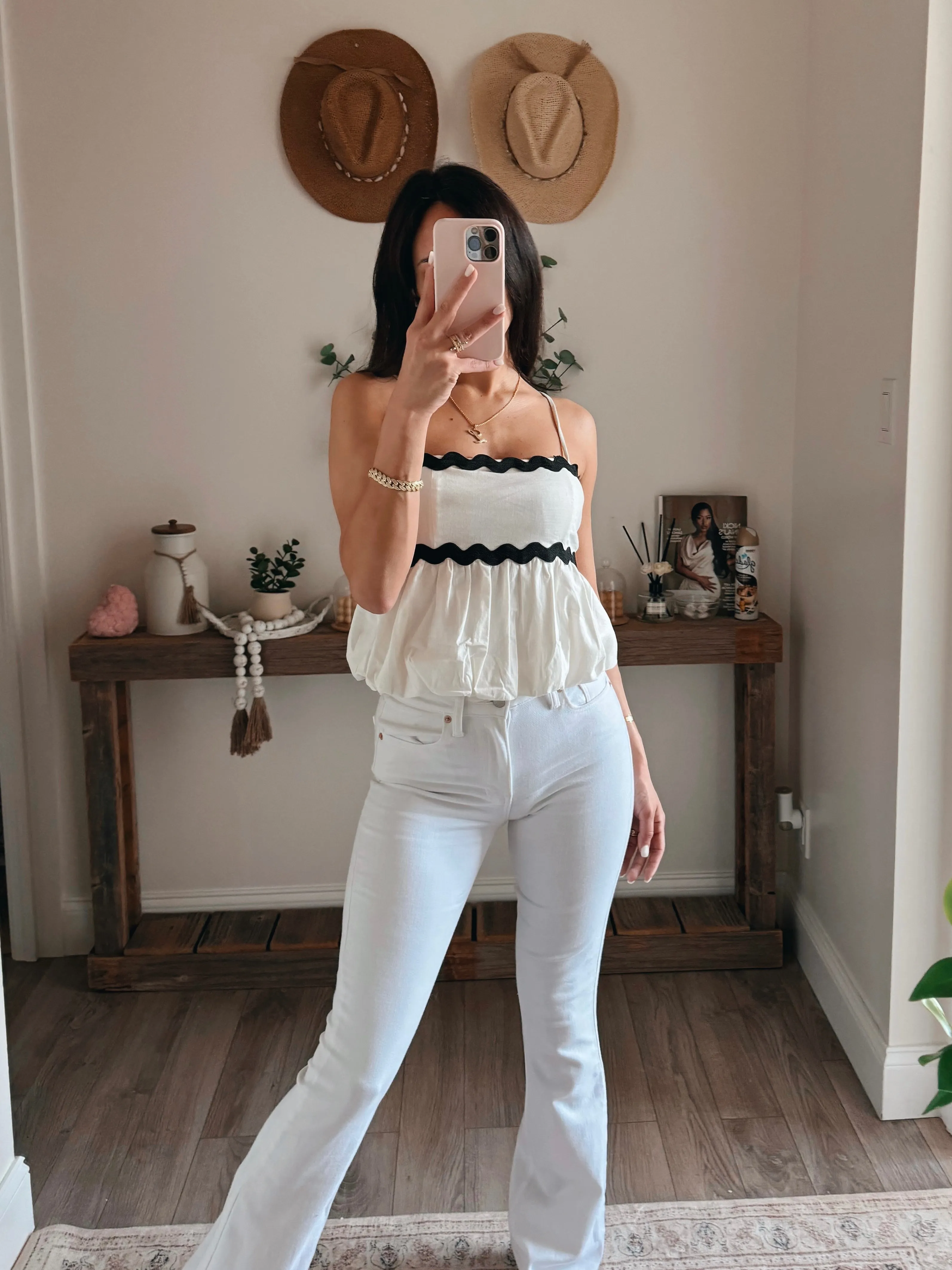 Colorblock Wave Detail Top