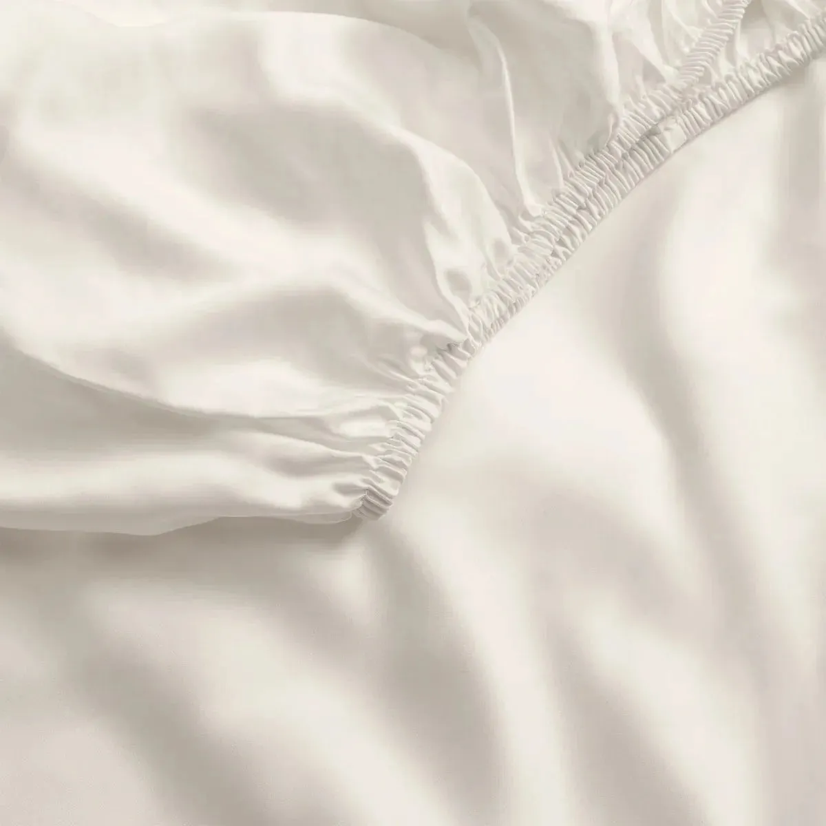 Cozy Earth Bamboo Fitted Sheet Available in Queen and King Sizes