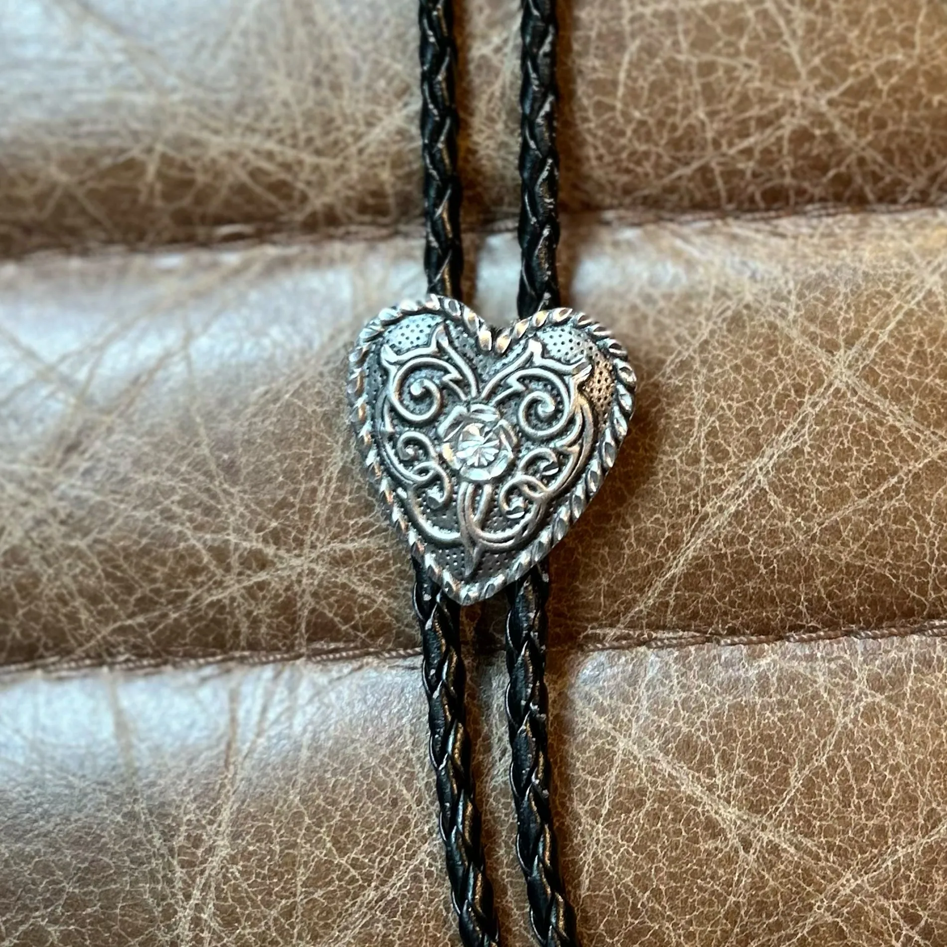 Etched Silver Heart Bolo