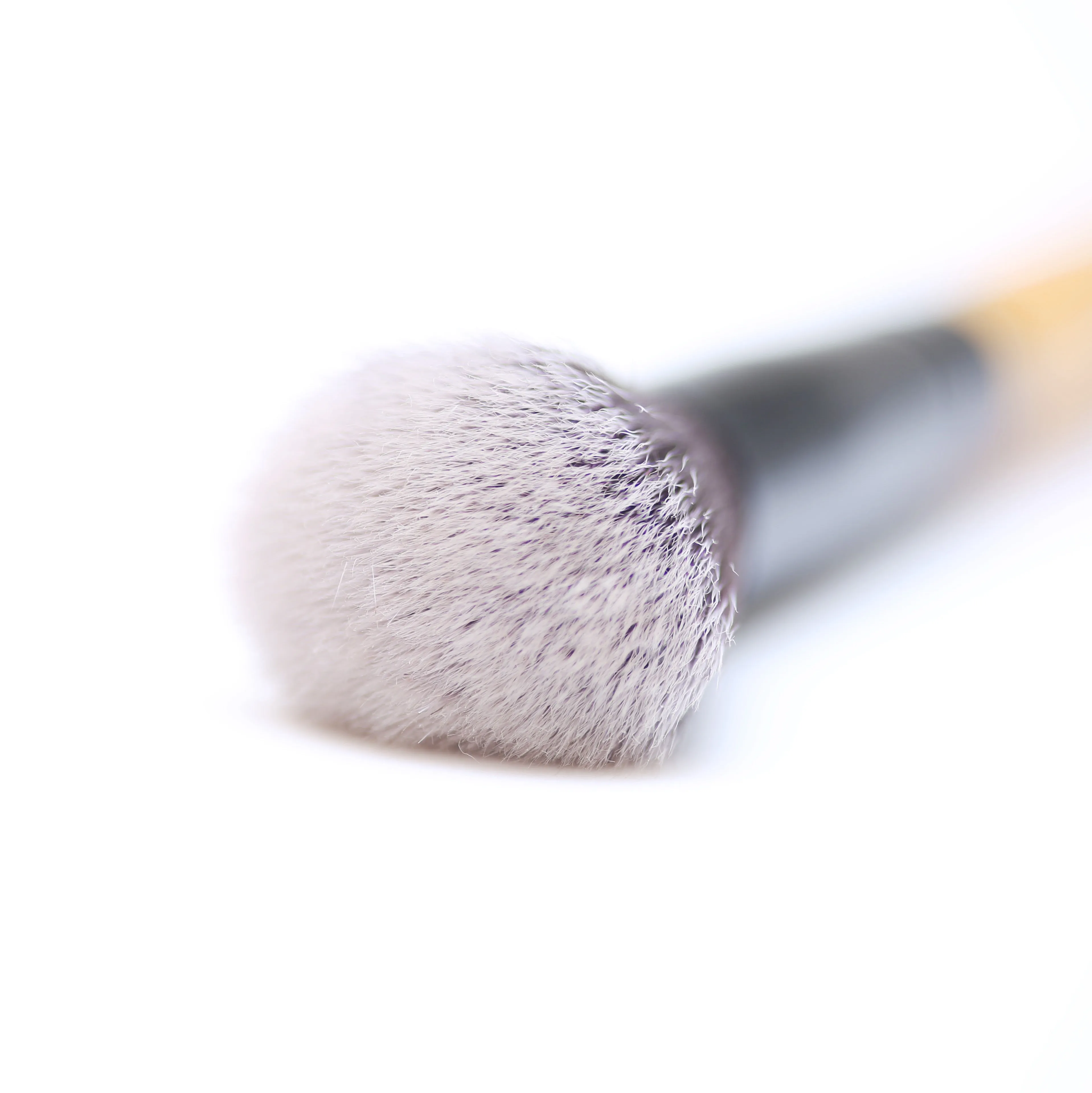 Flawless Bamboo Highlighting Brush