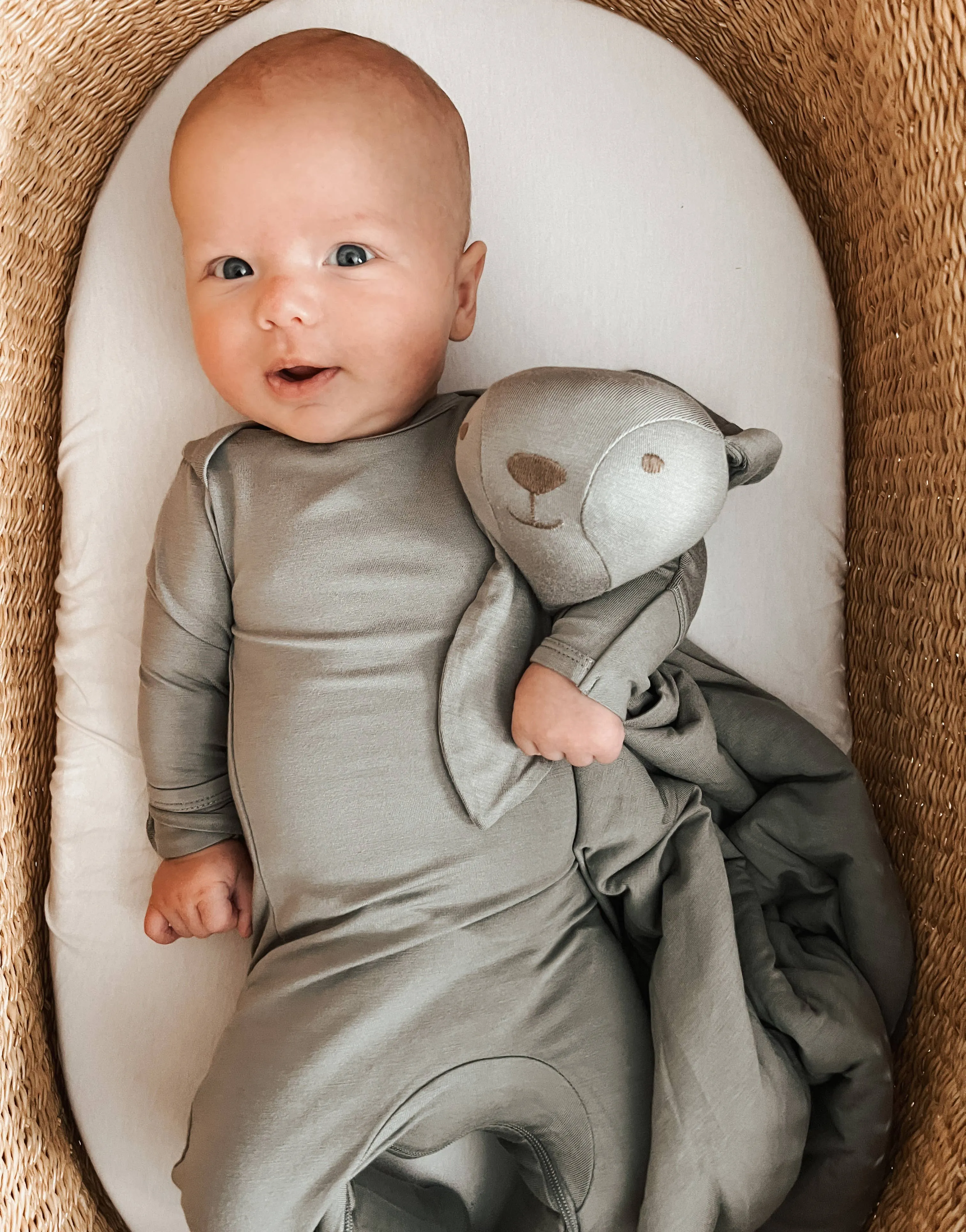 Gunamuna Lovey Friend - Stella