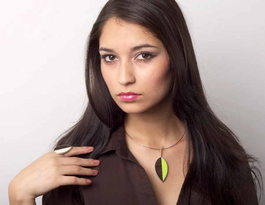 Leaf Pendant Necklace