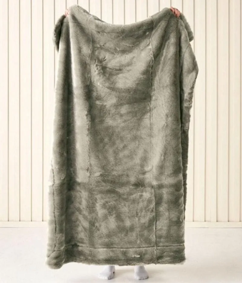 Linen House Selma Wasabi Throw 150x200cm