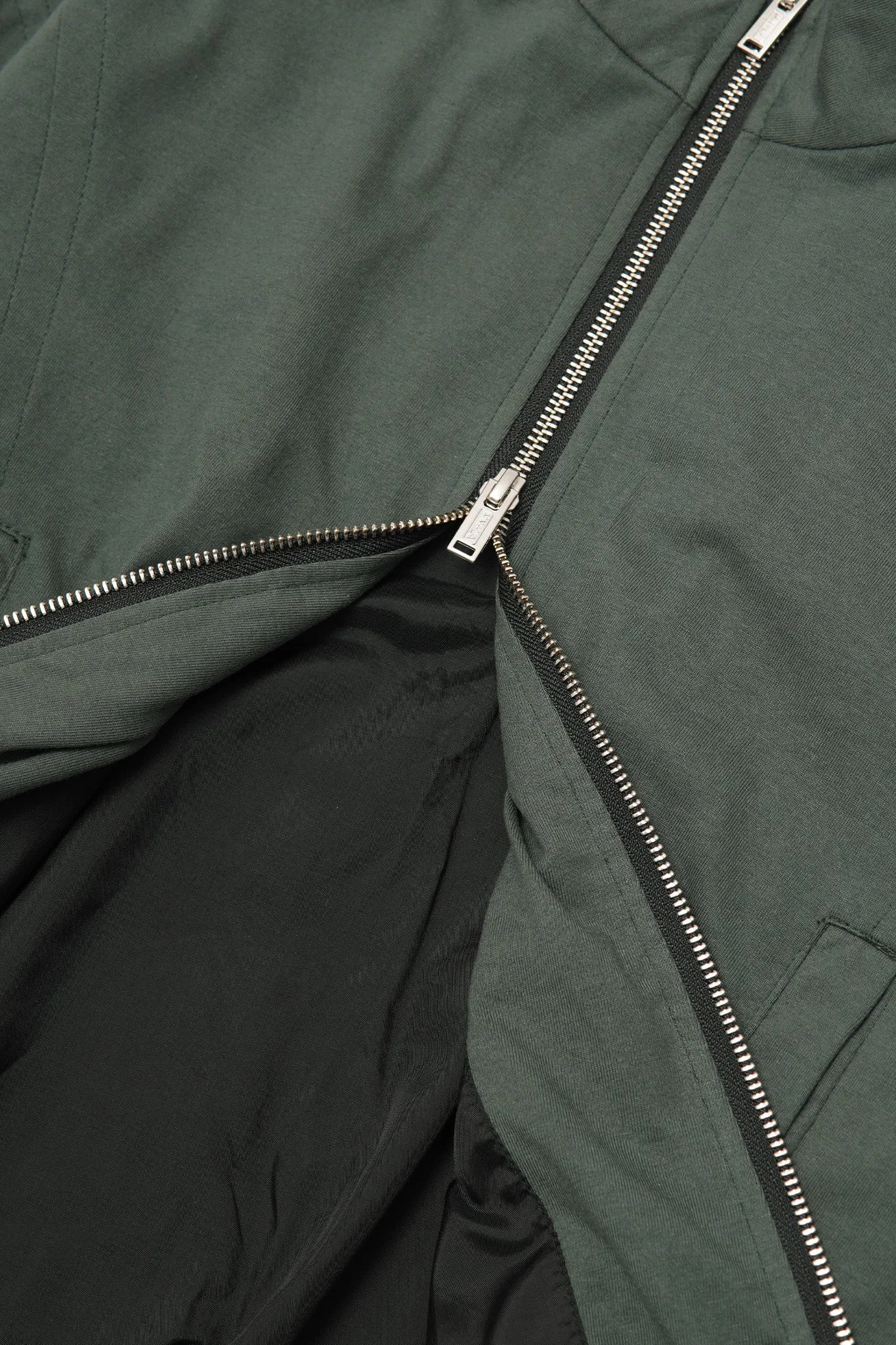 M  "WAGWAN" JACKET IN MOSS