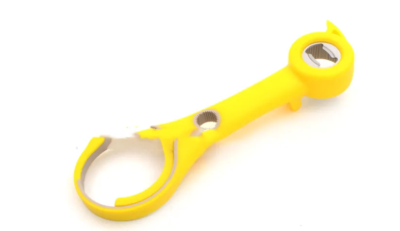 Multifunctional can opener