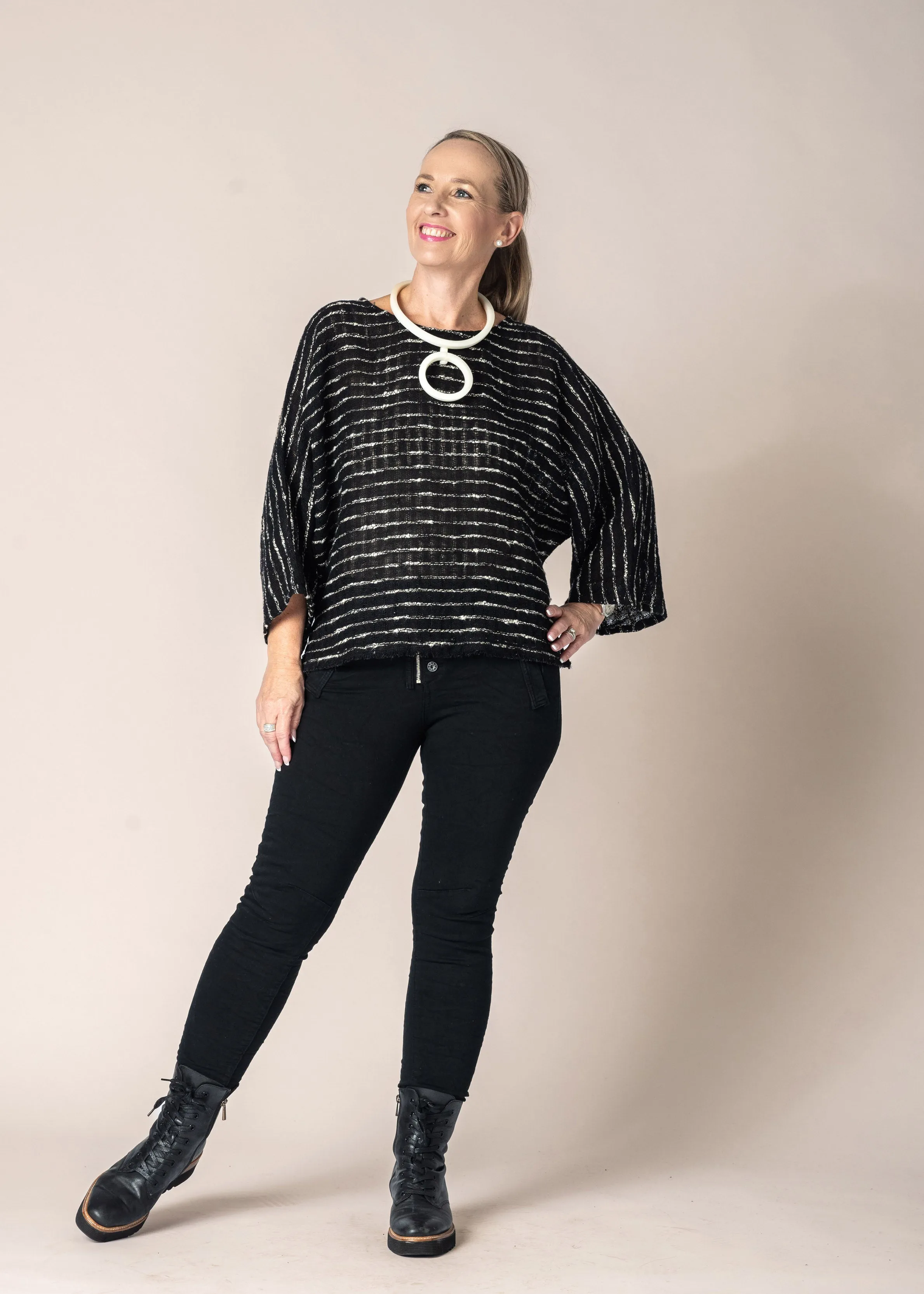 Naida Linen Top in Onyx