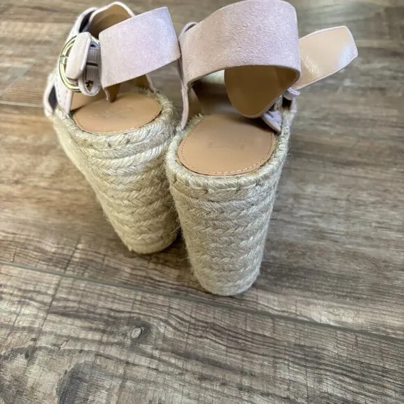 NEW Marc Fisher Aria Scalloped Sling Back Flat Wedge Sandal in Cipria Suede 9.5