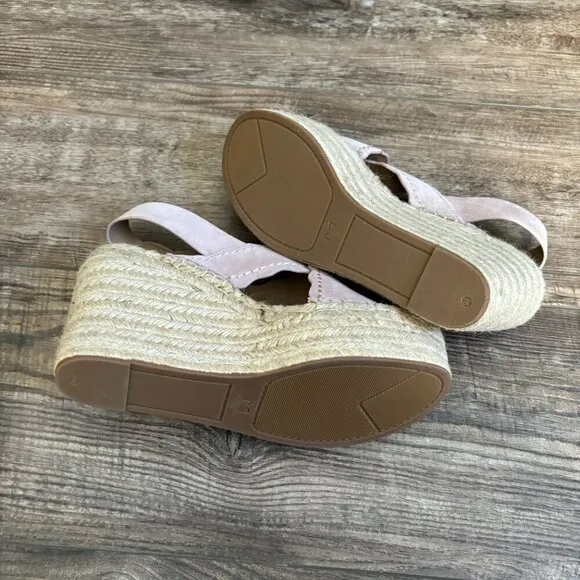 NEW Marc Fisher Aria Scalloped Sling Back Flat Wedge Sandal in Cipria Suede 9.5