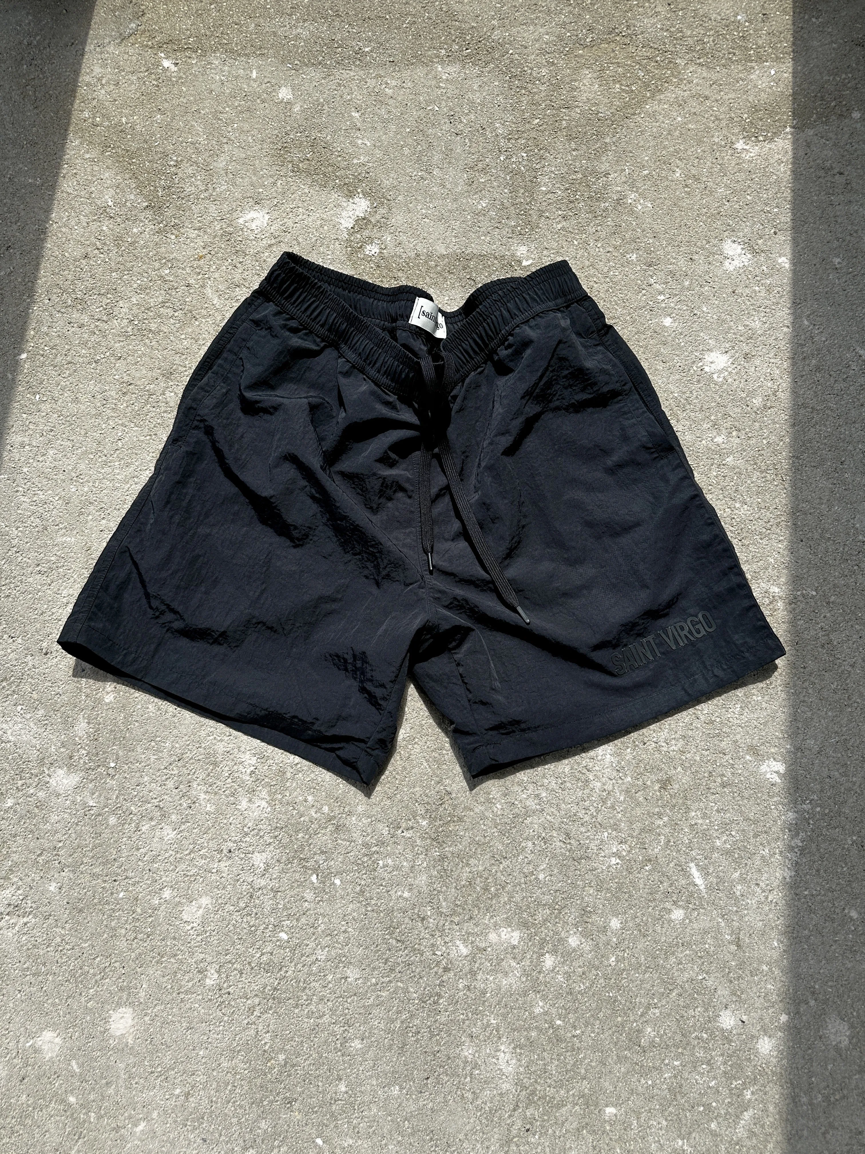 NYLON LOGO | Black Shorts