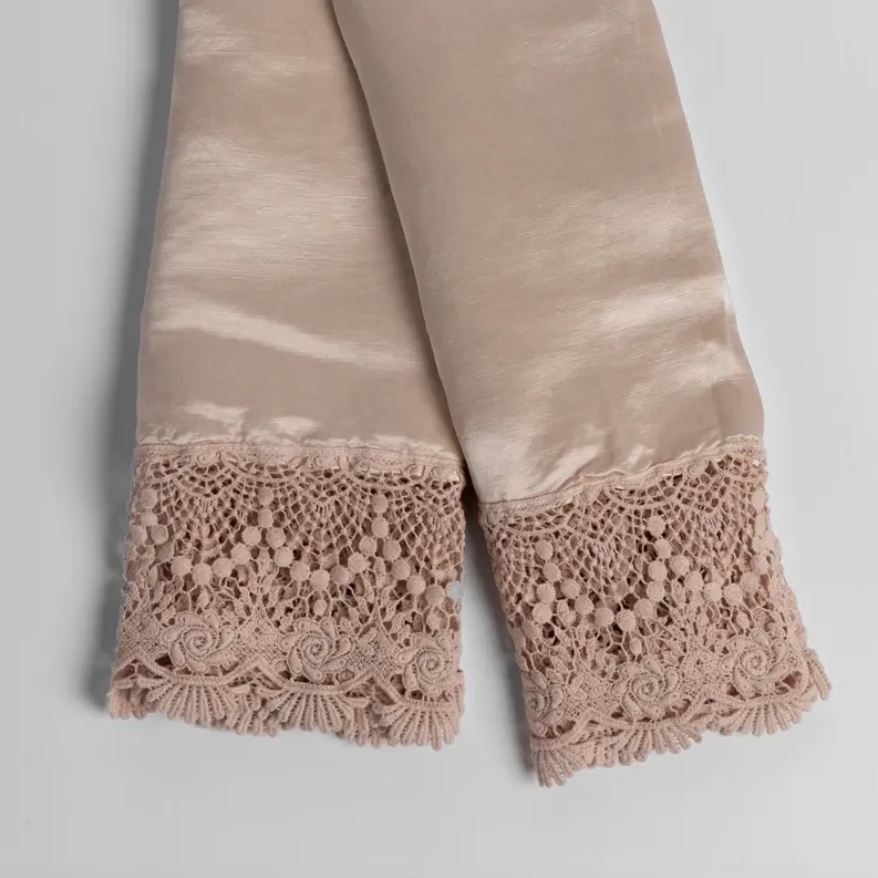 Paloma Pillowcase with Mattine Lace (Single)