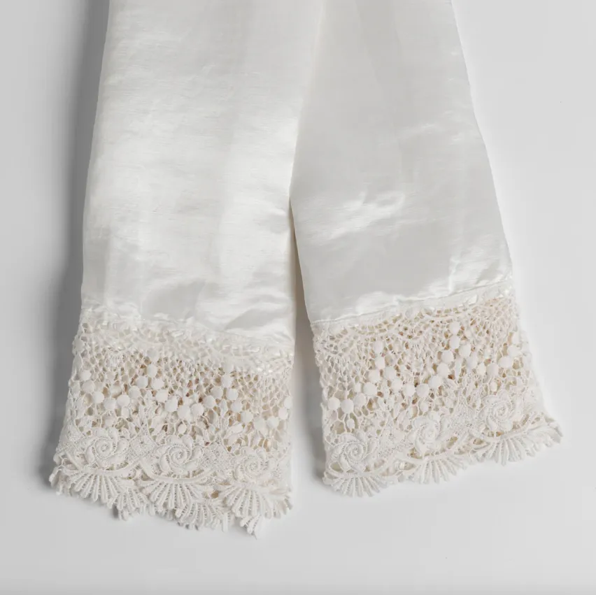 Paloma Pillowcase with Mattine Lace (Single)