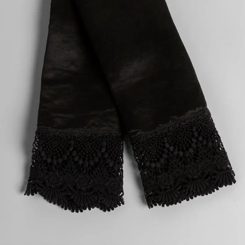 Paloma Pillowcase with Mattine Lace (Single)