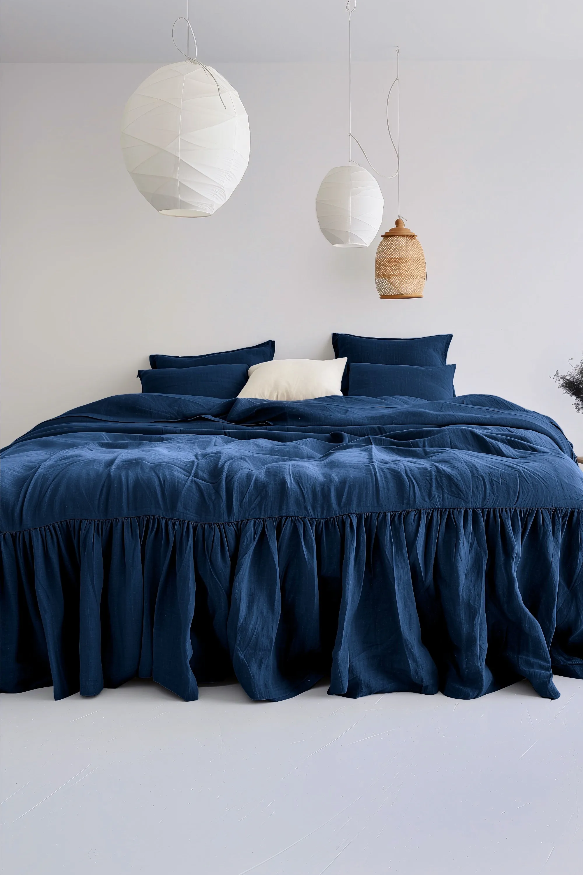 Ruffle bedskirt - dark blue