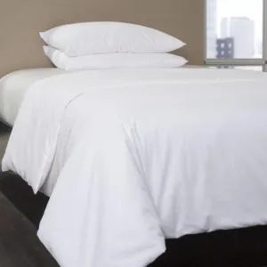 Silk comforter with cotton shell