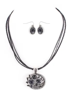 SILVER-BLACK NECKLACE & EARRINGS SET  #ADX6407290 (SHBC7)