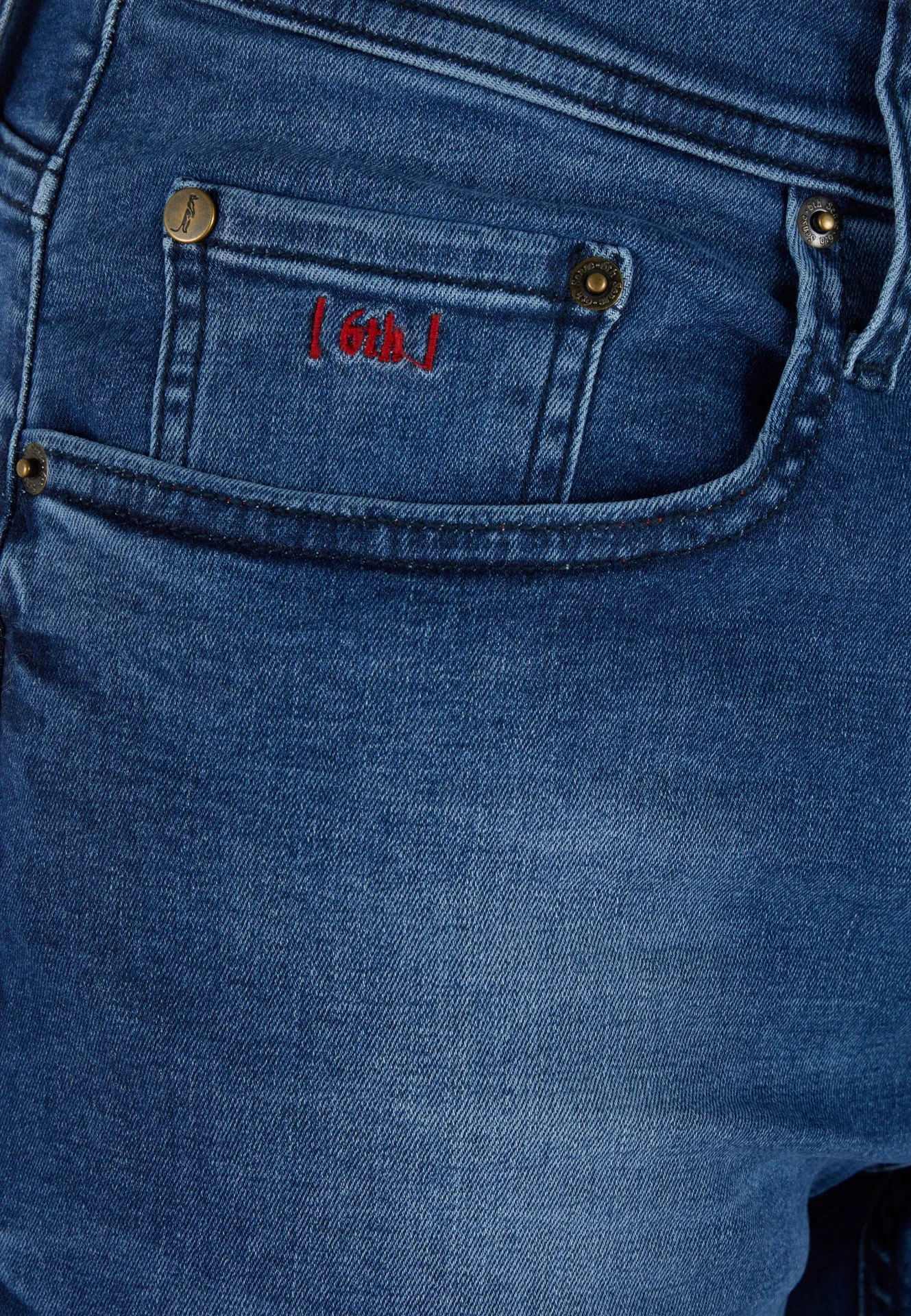 Straight Leg Jeans | Braxten | Light Wash