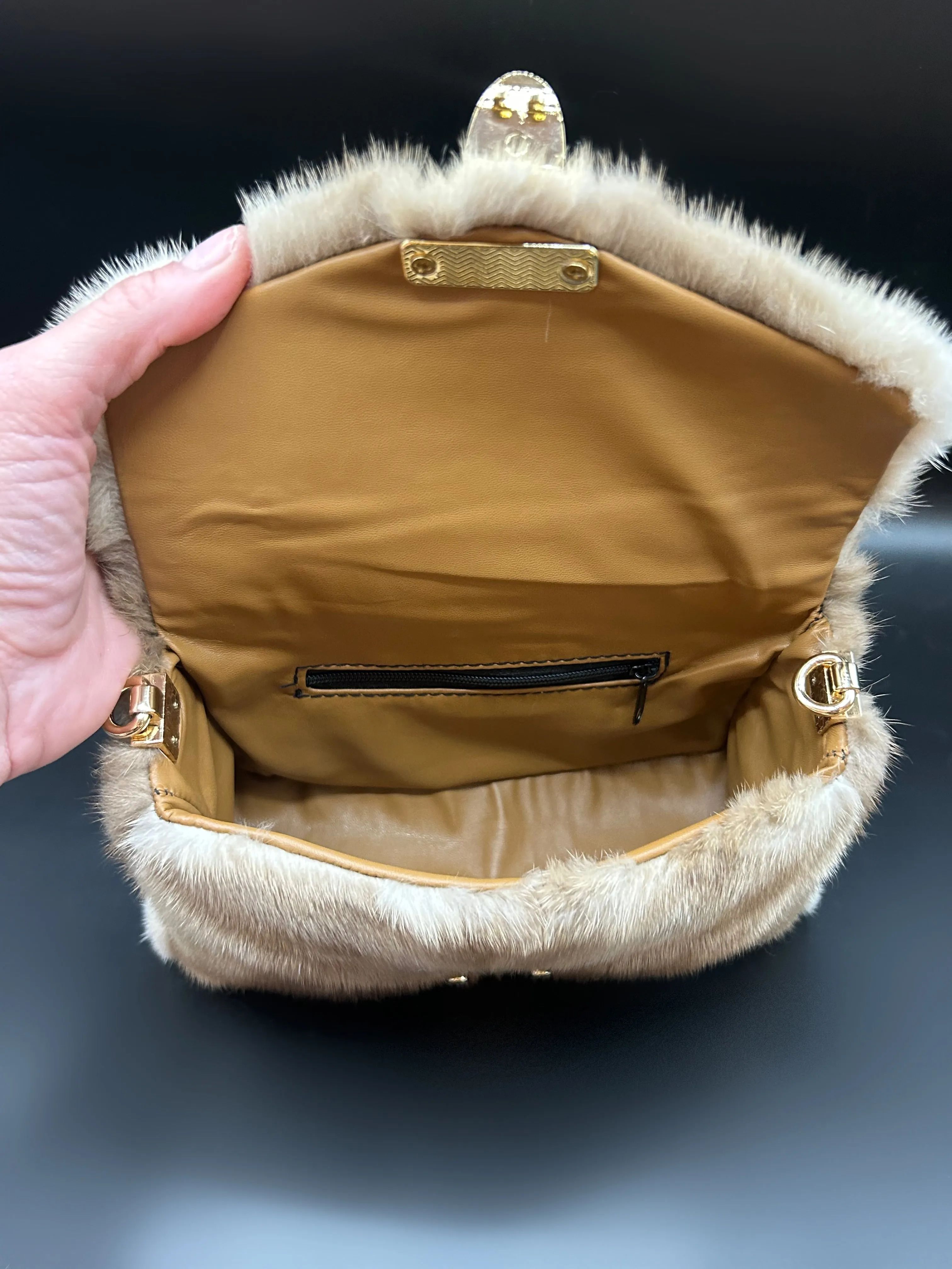 Tan Mink
