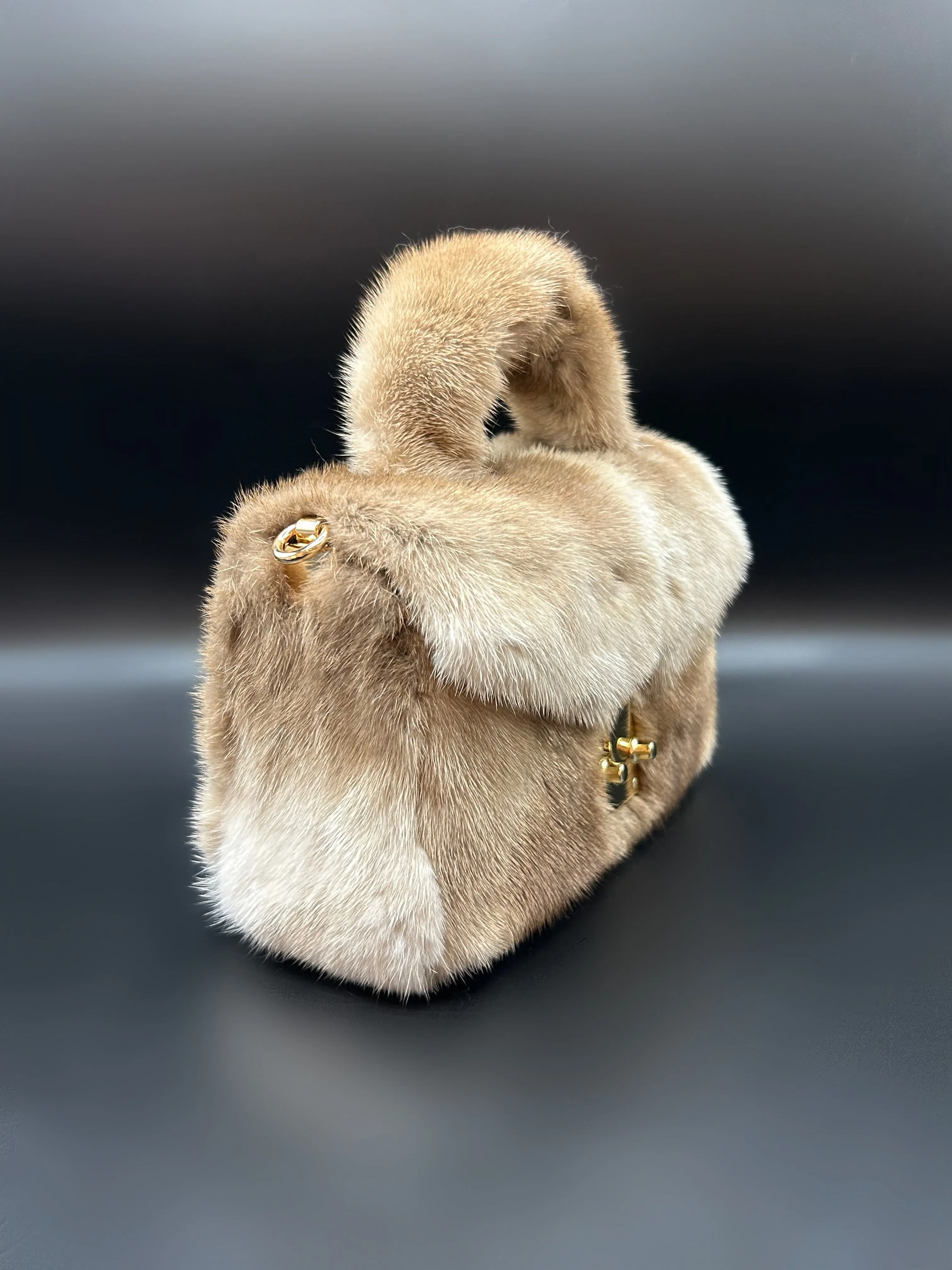 Tan Mink