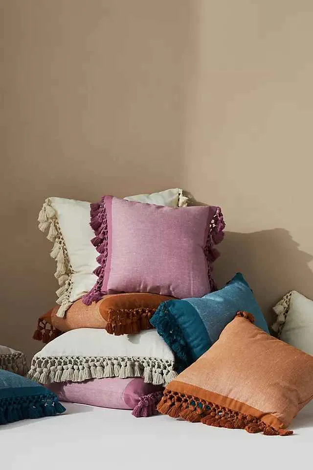 Tasseled Teague Cotton Linen Pillow with insert-22"x22"