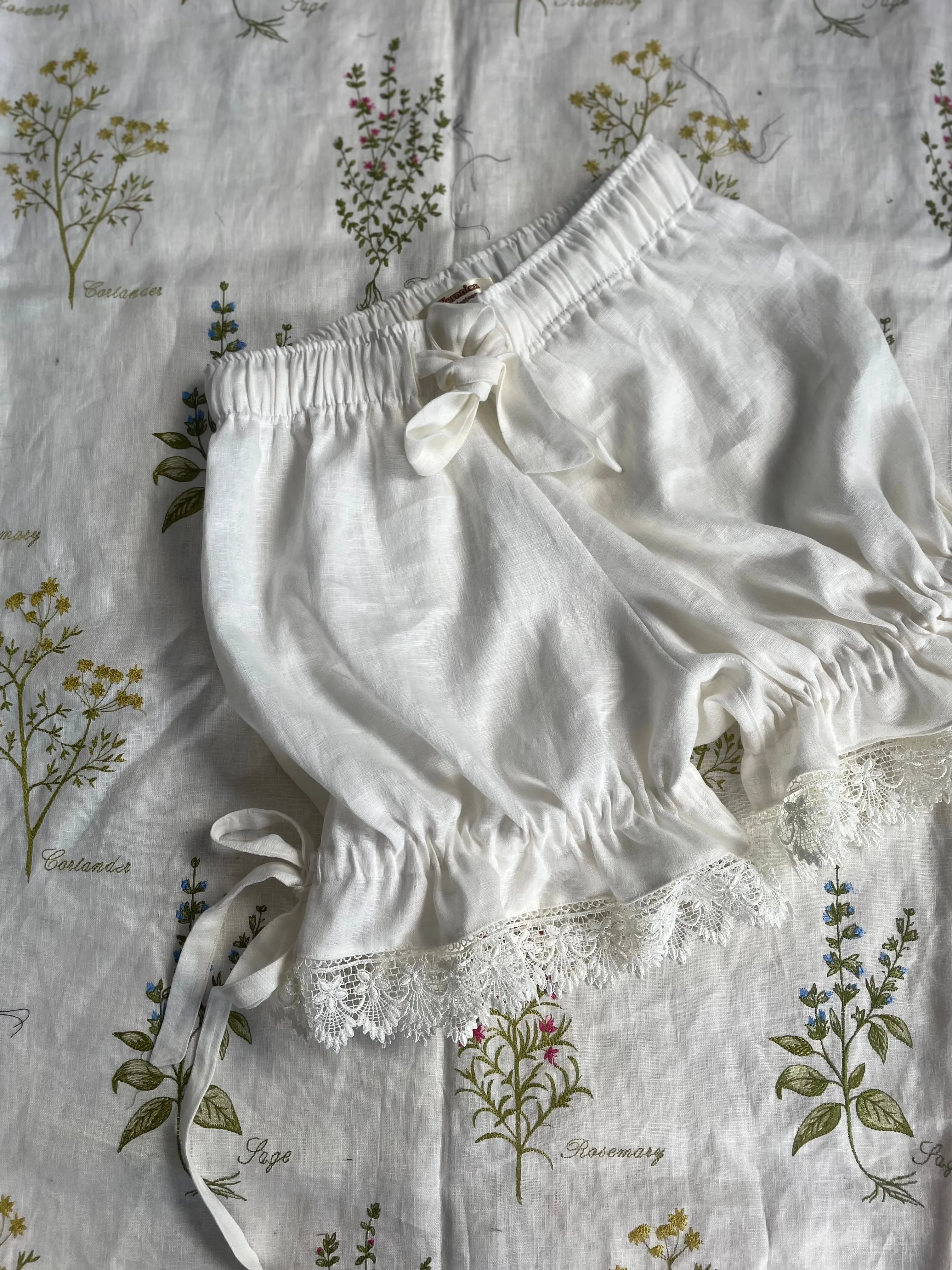 The Ethel Bloomers in Linen
